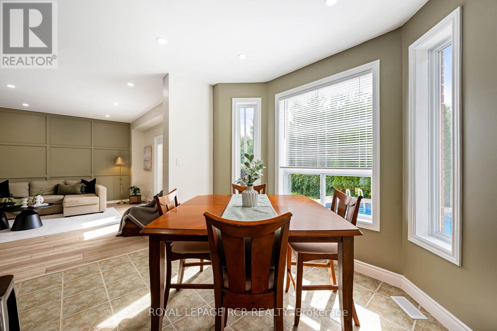 12 MAUDE COURT - 7