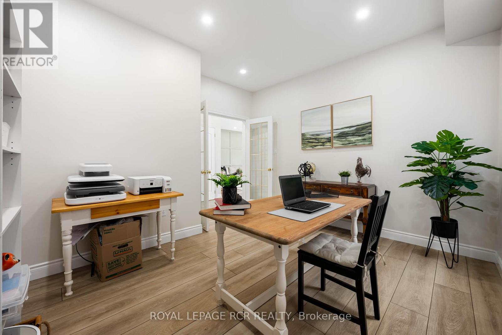 12 MAUDE COURT - 9
