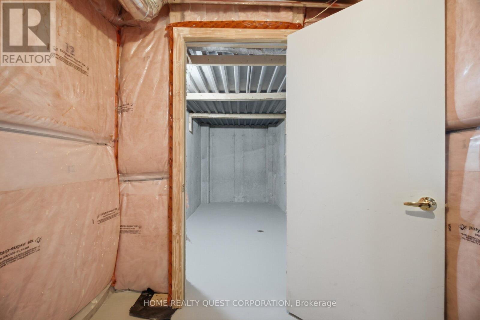 4301 TRAIL BLAZER WAY - 32