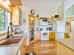 36 Grand Pines Drive, Alexander, MB R0E2A0 Photo 11