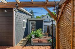 588 Warsaw Avenue, Winnipeg, MB R2L0R4 Photo 45