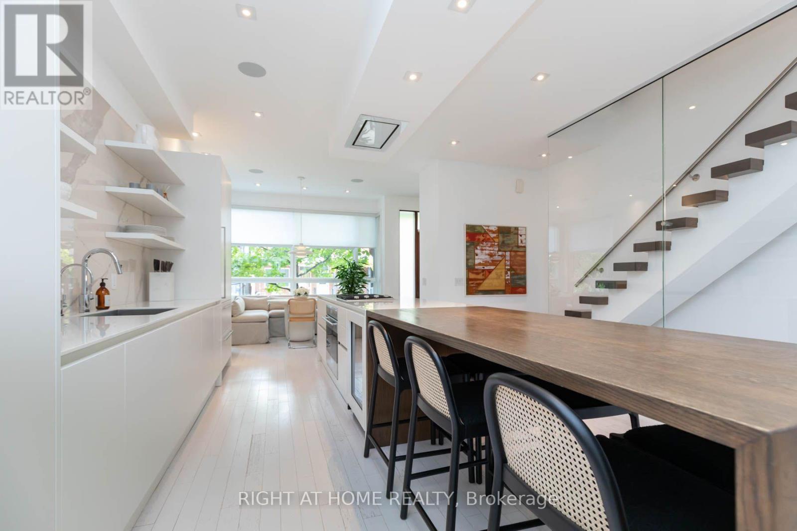 248 MANNING AVENUE - 12