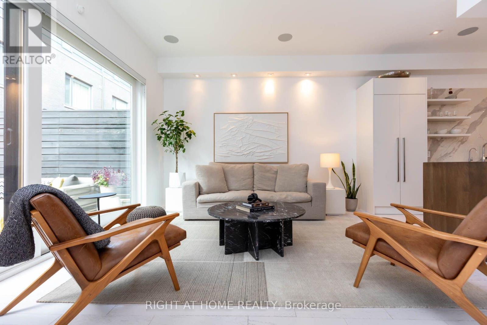 248 MANNING AVENUE - 17