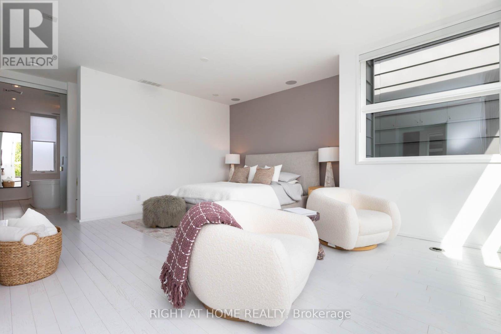 248 MANNING AVENUE - 23