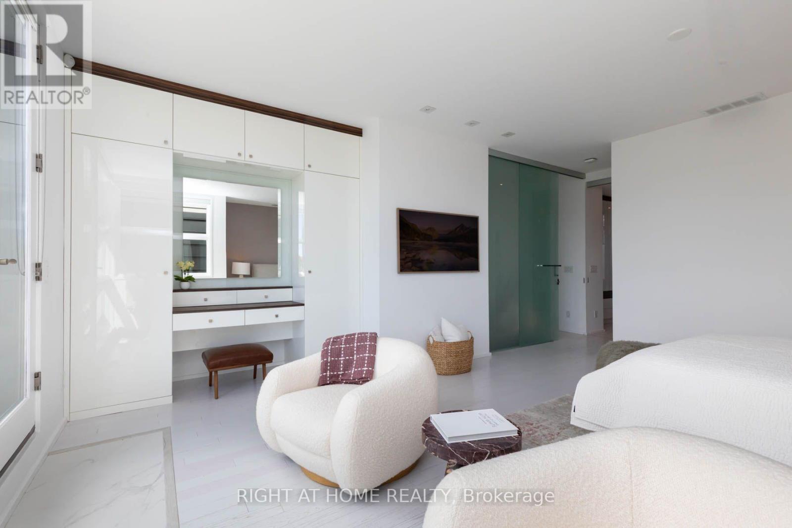 248 MANNING AVENUE - 24