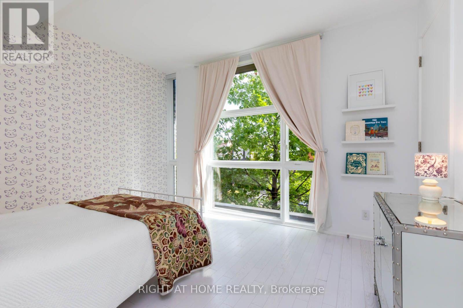 248 MANNING AVENUE - 36