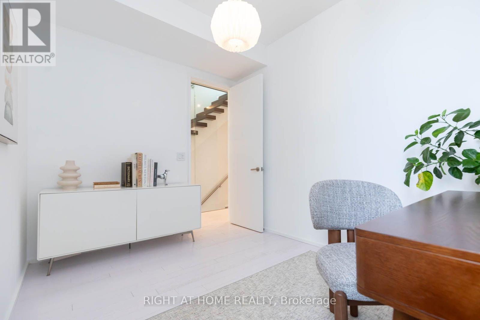 248 MANNING AVENUE - 40