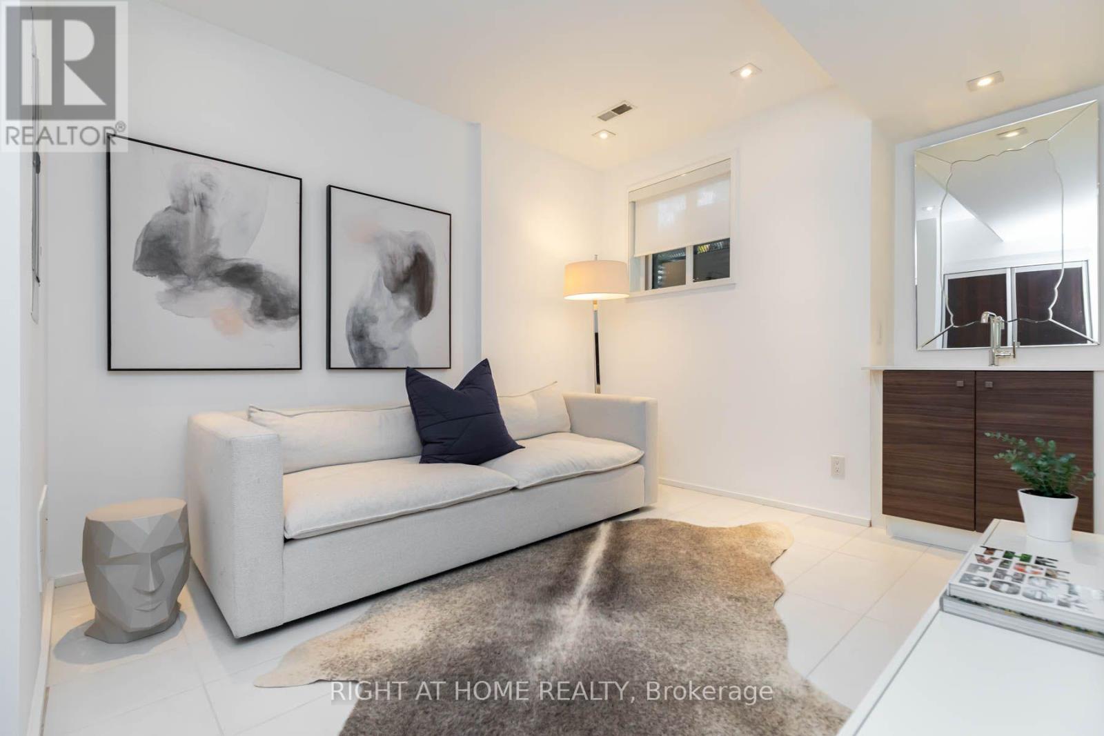 248 MANNING AVENUE - 43