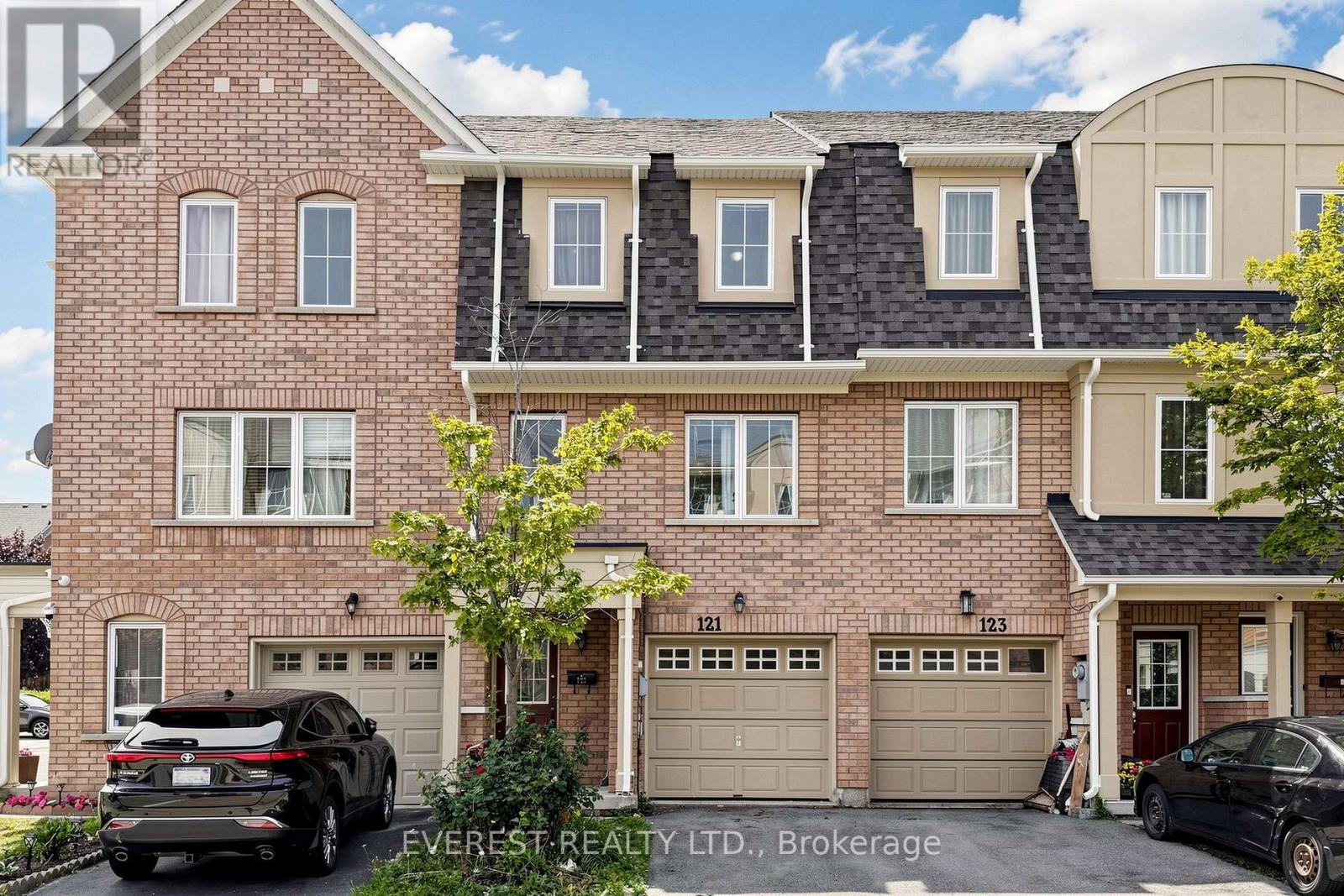 Photo of 121 JENKINSON WAY