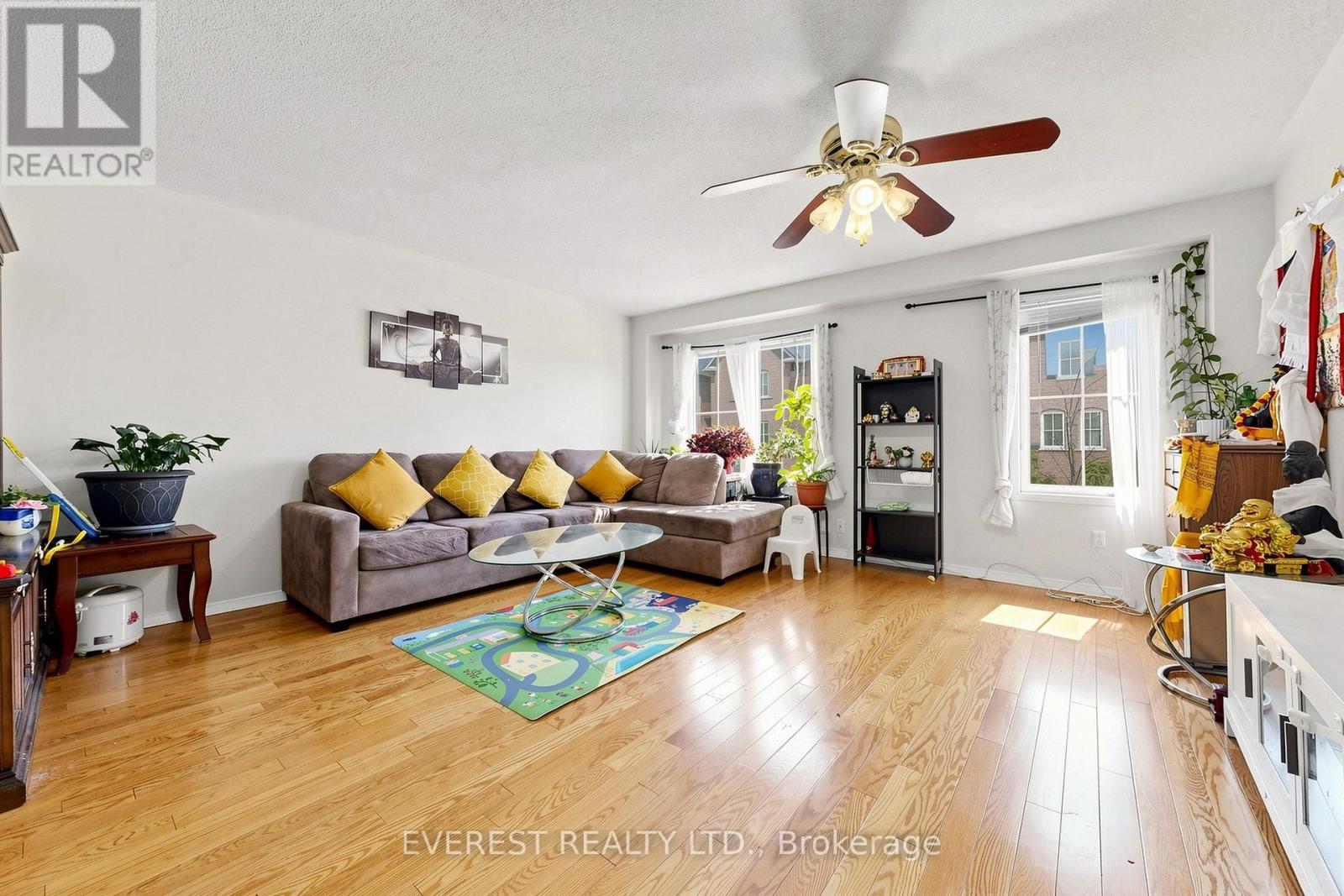 Photo of 121 JENKINSON WAY