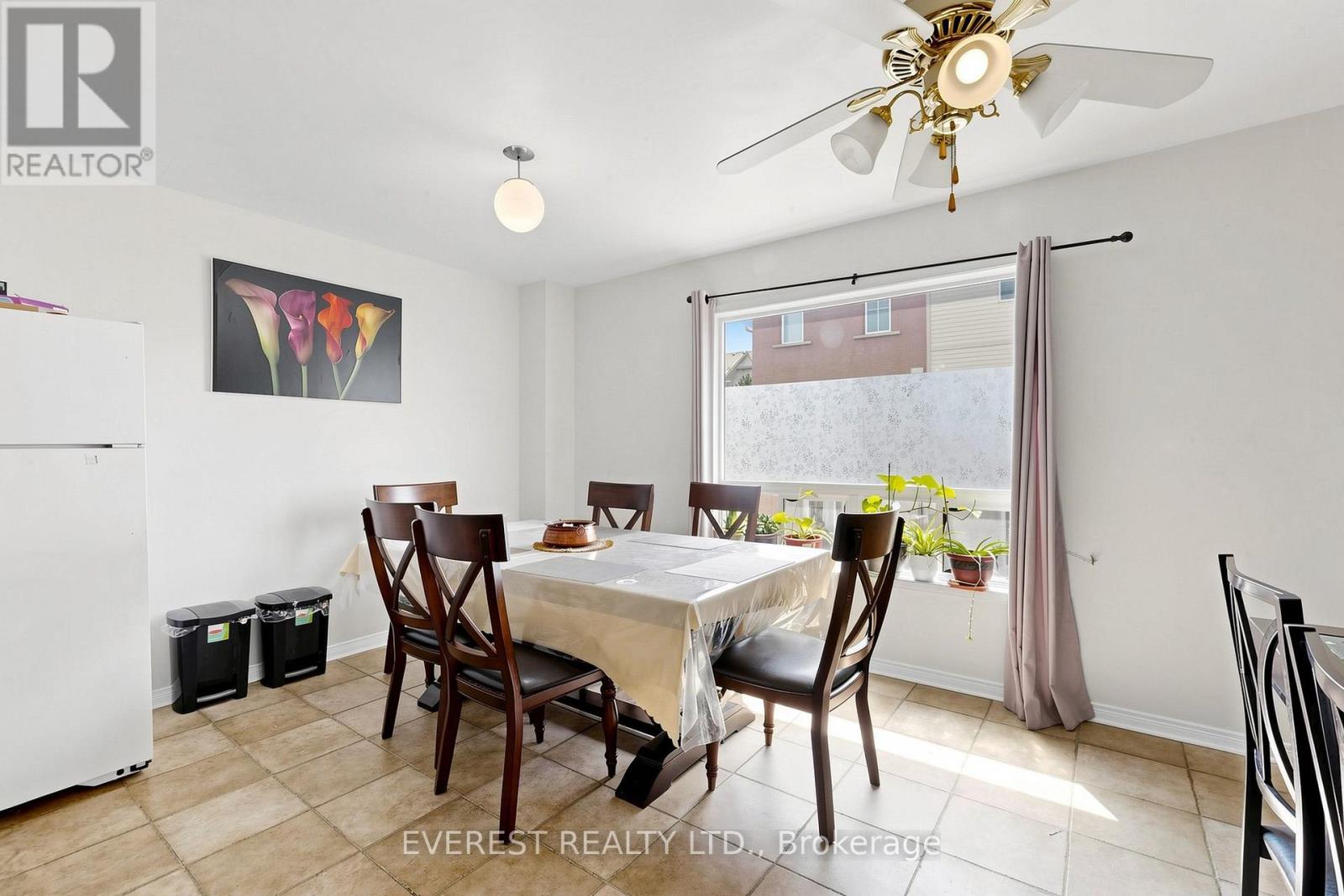 Photo of 121 JENKINSON WAY