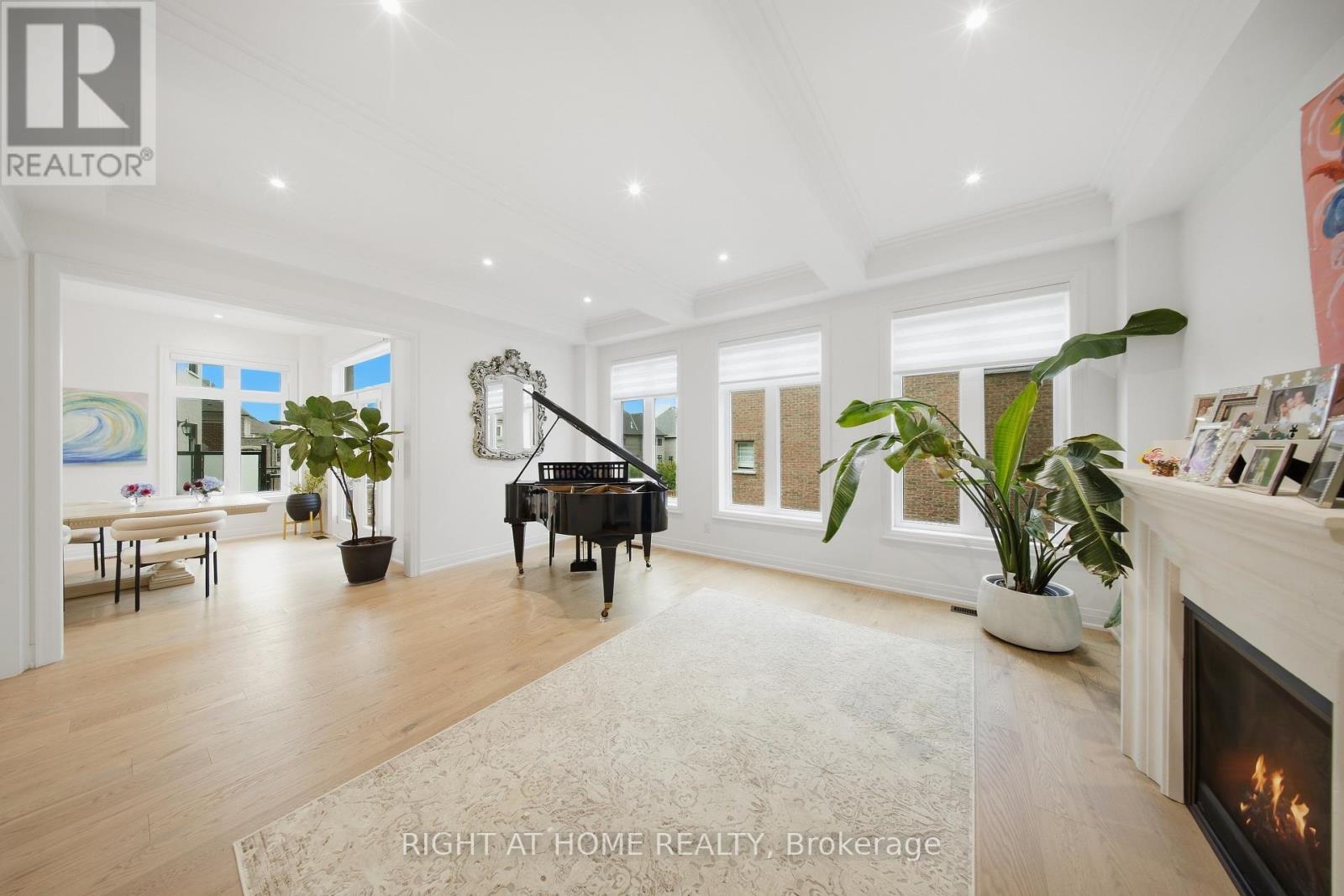 18 CASAVANT COURT - 24