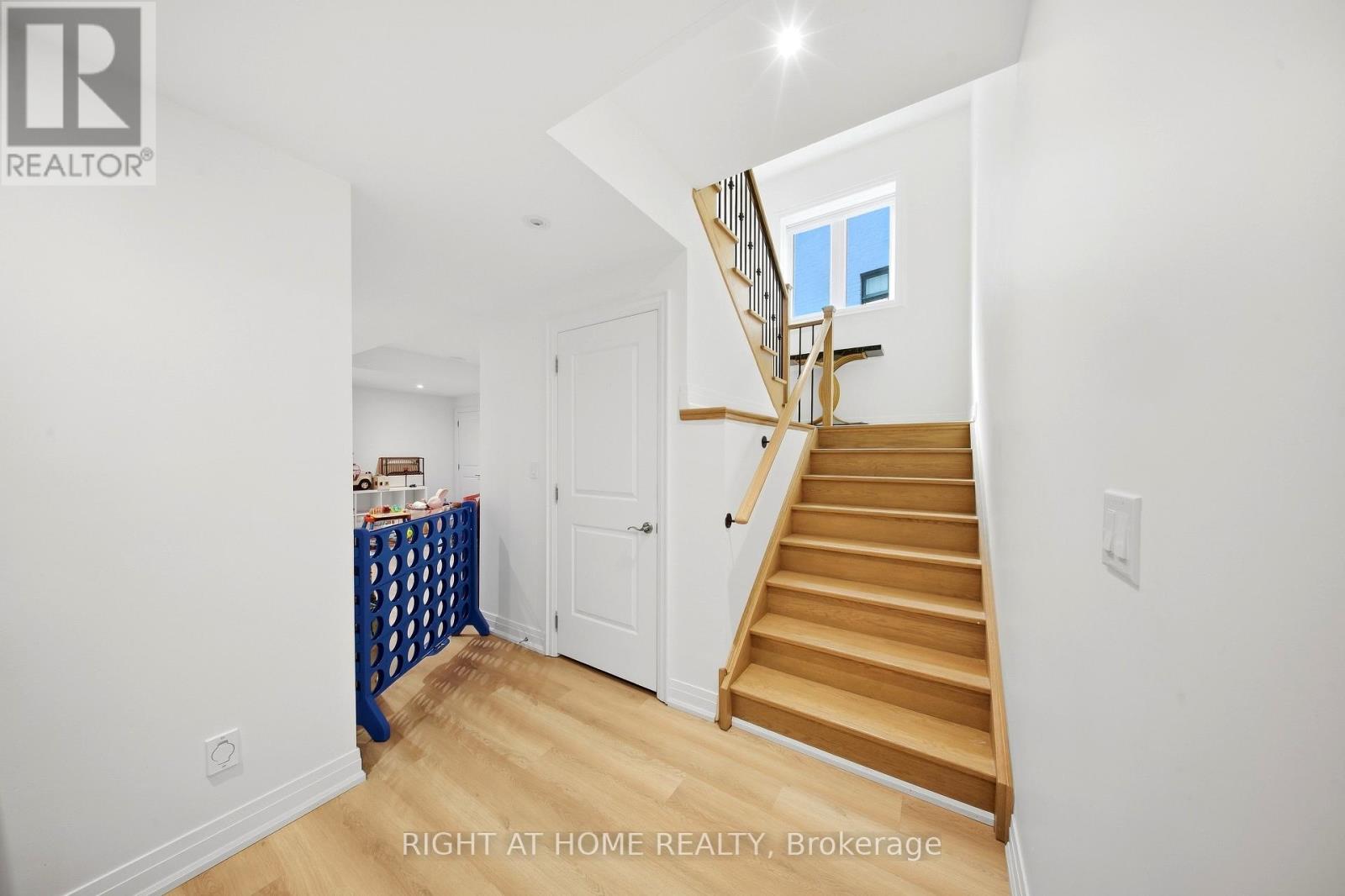 18 CASAVANT COURT - 43