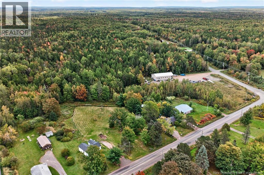 14 Salisbury Back Road - 29