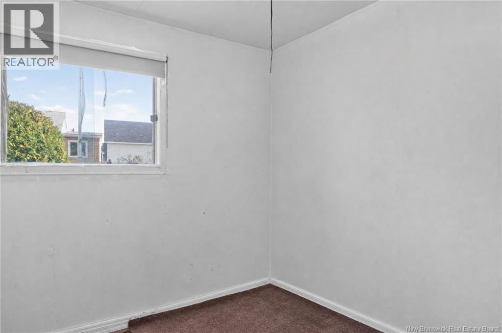 14 Salisbury Back Road - Image 15
