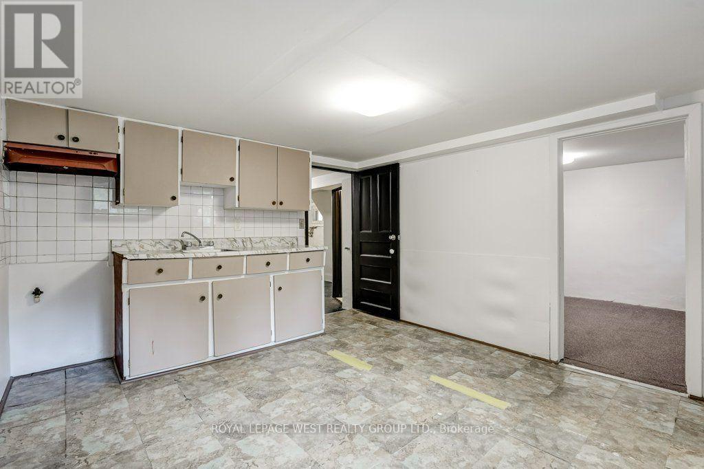 28 CONCORD AVENUE - Image 34