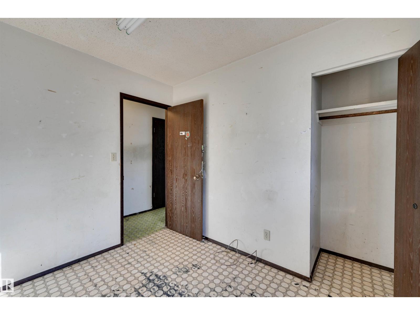 3813 134 AV NW - 20