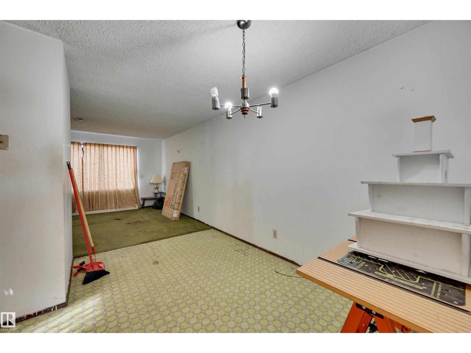 3813 134 AV NW - 11