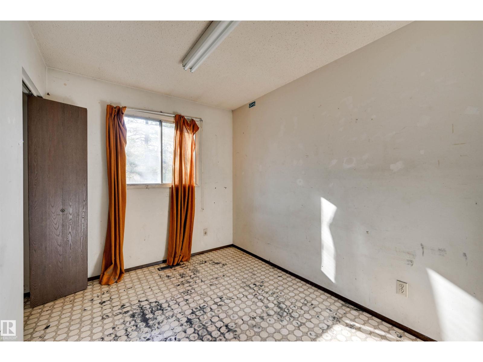 3813 134 AV NW - 18