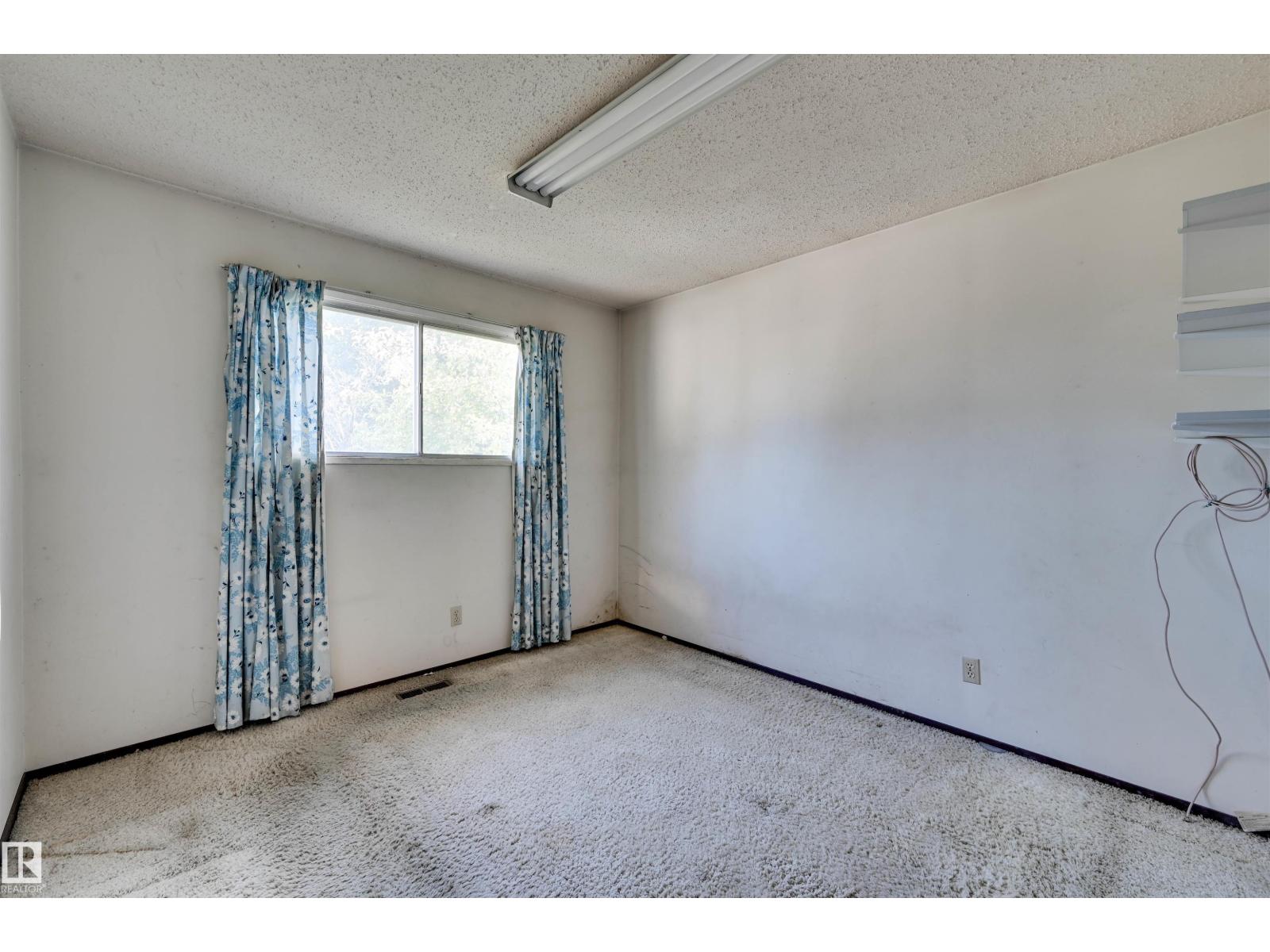 3813 134 AV NW - 24
