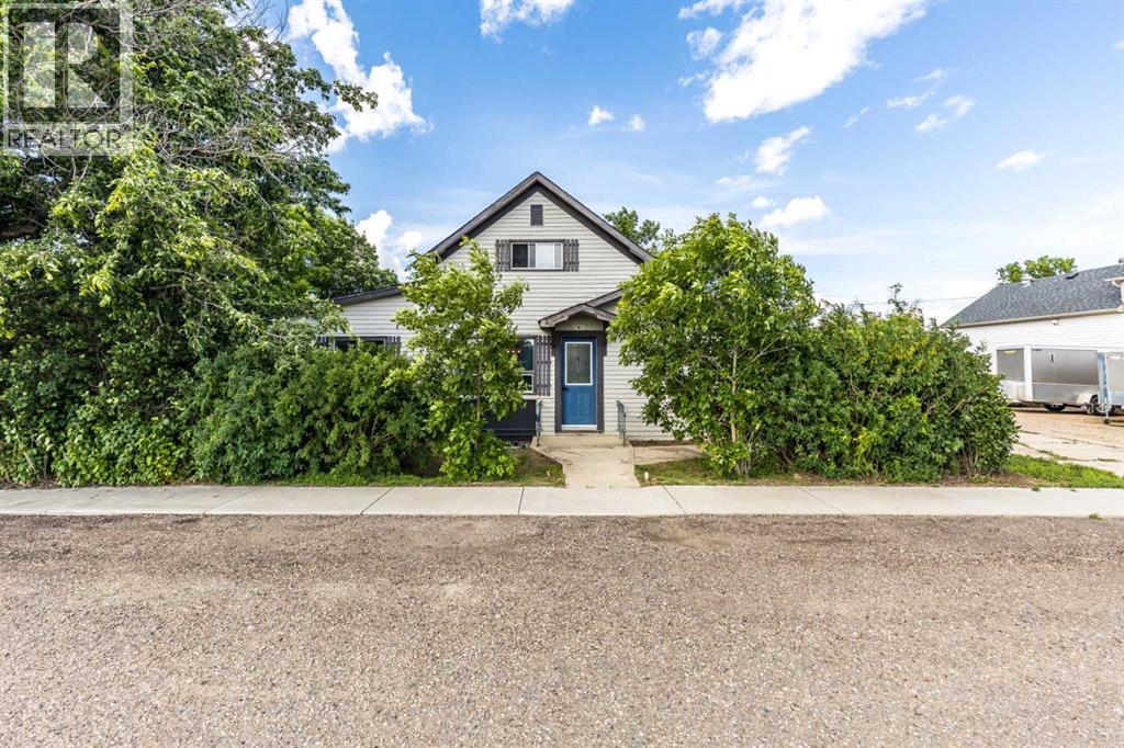 80 Pacific Avenue, Irvine, Alberta, T0J1V0