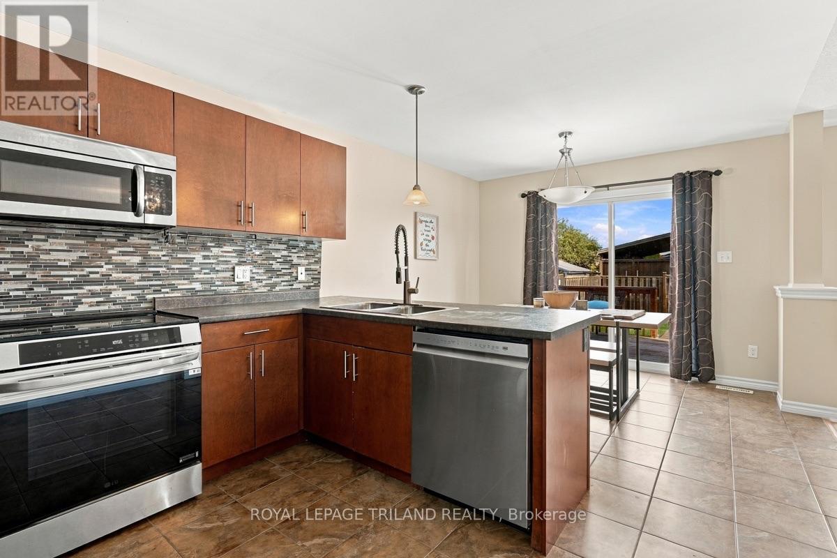 1536 GREEN GABLES ROAD - Image 18