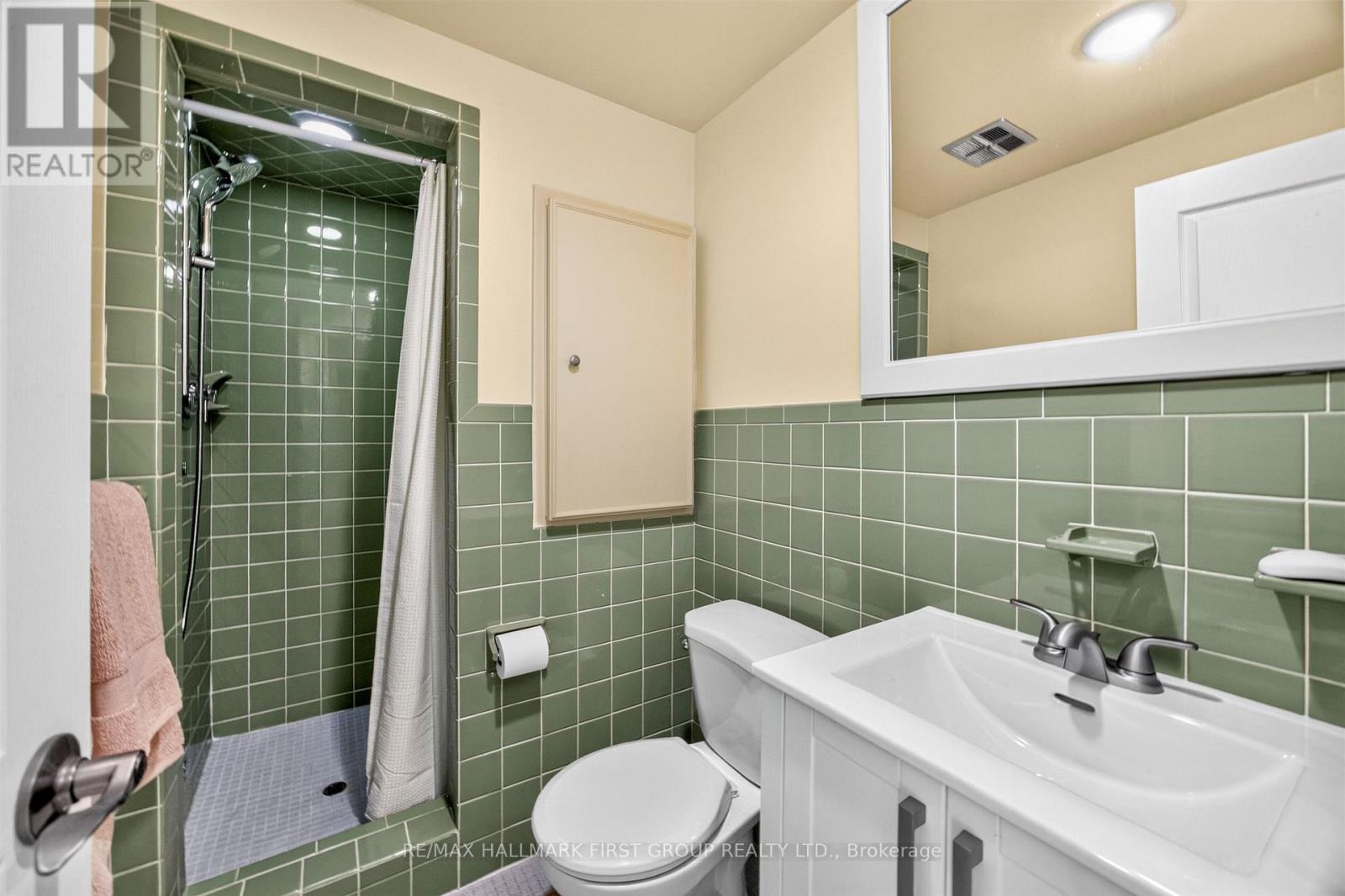 21 IVAN ROAD - Image 37