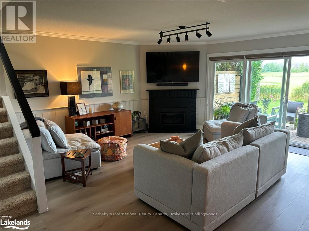 570 Oxbow Crescent — photo 3