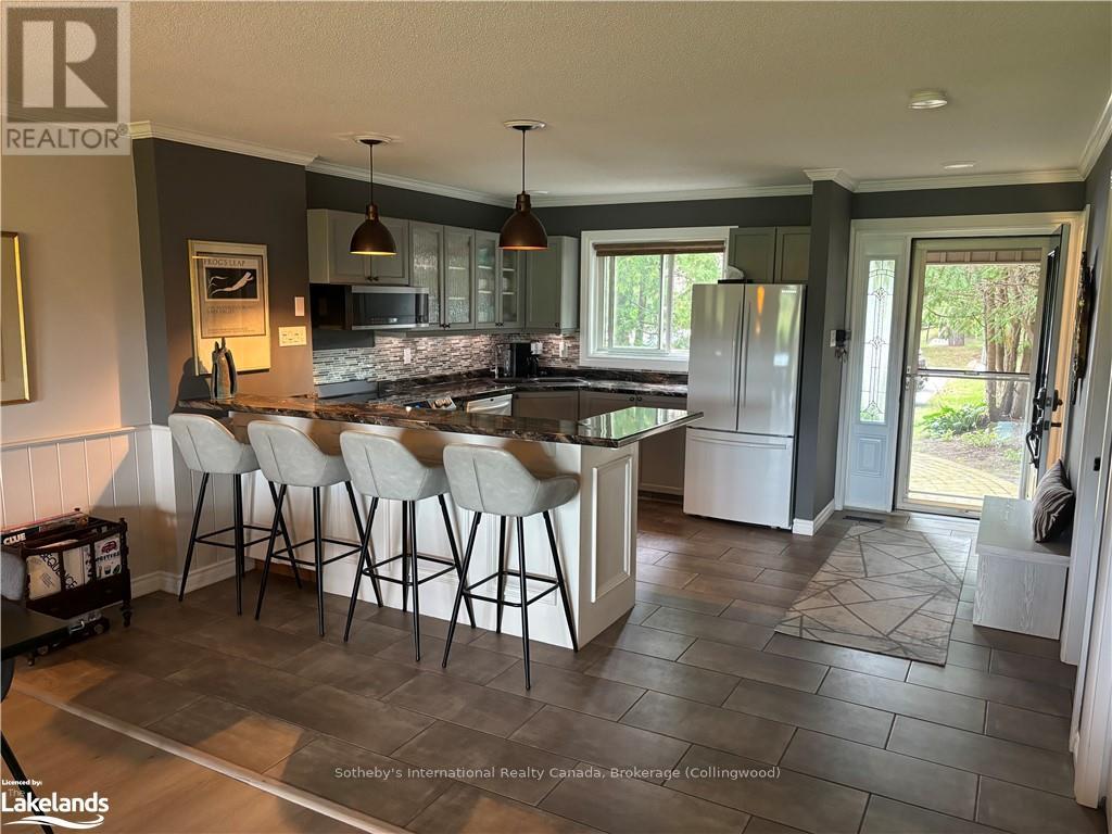 570 Oxbow Crescent — photo 7
