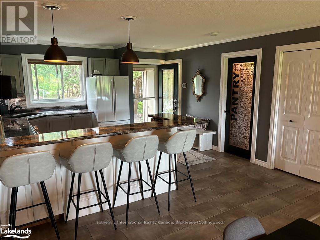 570 Oxbow Crescent — photo 8