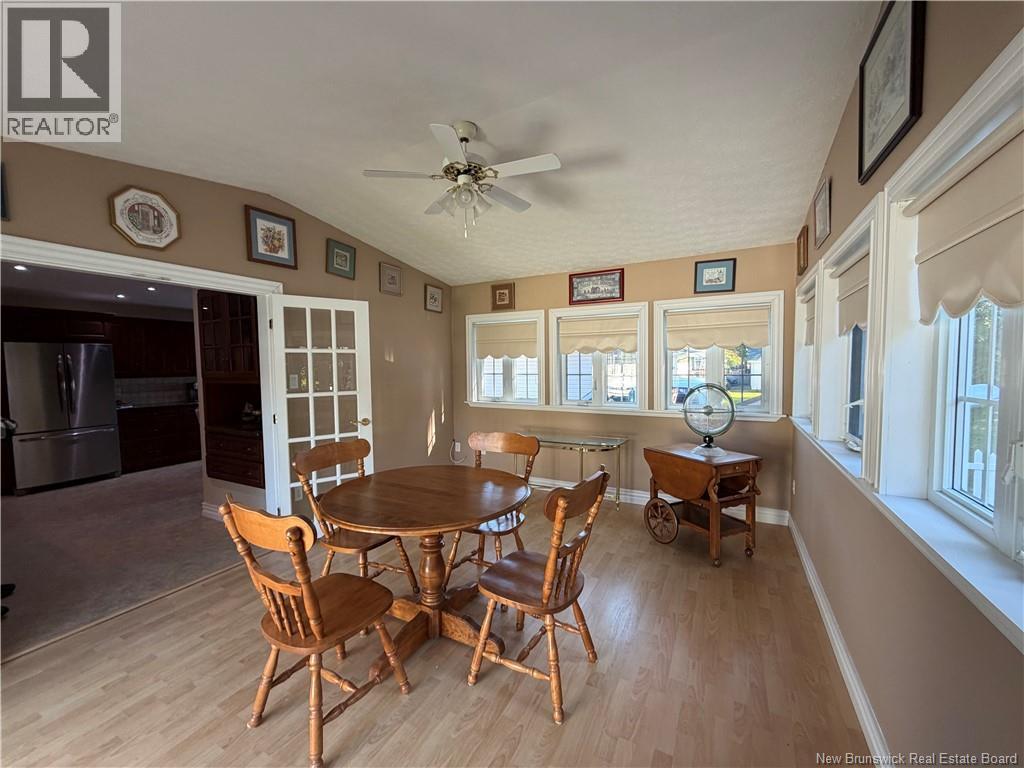36 Lindsay - Image 10