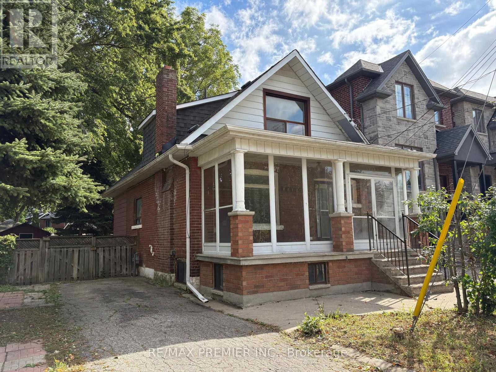 Photo of 33 Royal York Road
