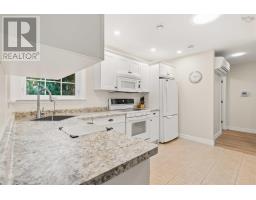 Foyer - 192 Winburn Avenue, Bridgewater, NS B4V9A4 Photo 10