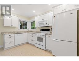192 Winburn Avenue, Bridgewater, NS B4V9A4 Photo 13