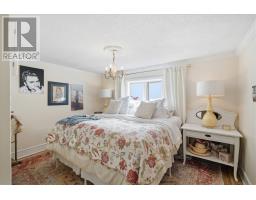 213 Pennywell Road thumbnail 14