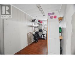 44 Canada Drive thumbnail 16
