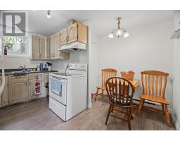 44 Canada Drive thumbnail 19