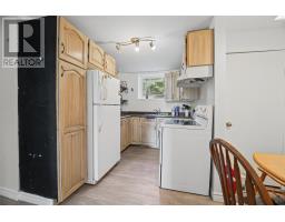 44 Canada Drive thumbnail 20
