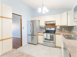 22 Palms Boulevard, Winnipeg, MB R2R1C3 Photo 14