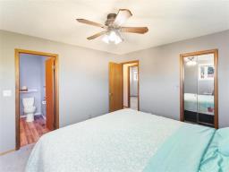 22 Palms Boulevard, Winnipeg, MB R2R1C3 Photo 19
