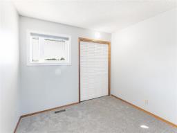 22 Palms Boulevard, Winnipeg, MB R2R1C3 Photo 22