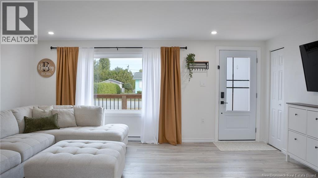 39 Thompson Drive - Image 4
