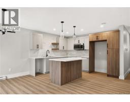 4pc Ensuite bath - 39 Ardoise Street, Moncton, NB E1G6K6 Photo 6