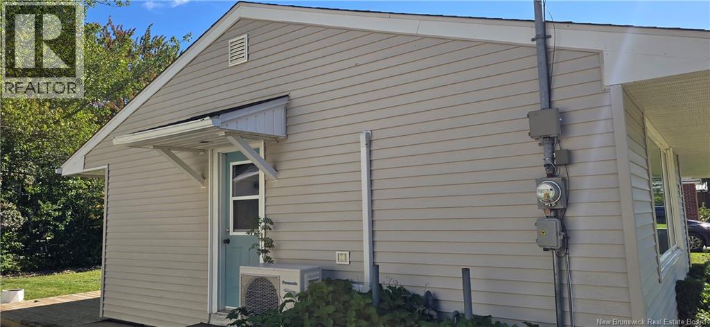 209 Dickson Boulevard - Image 20