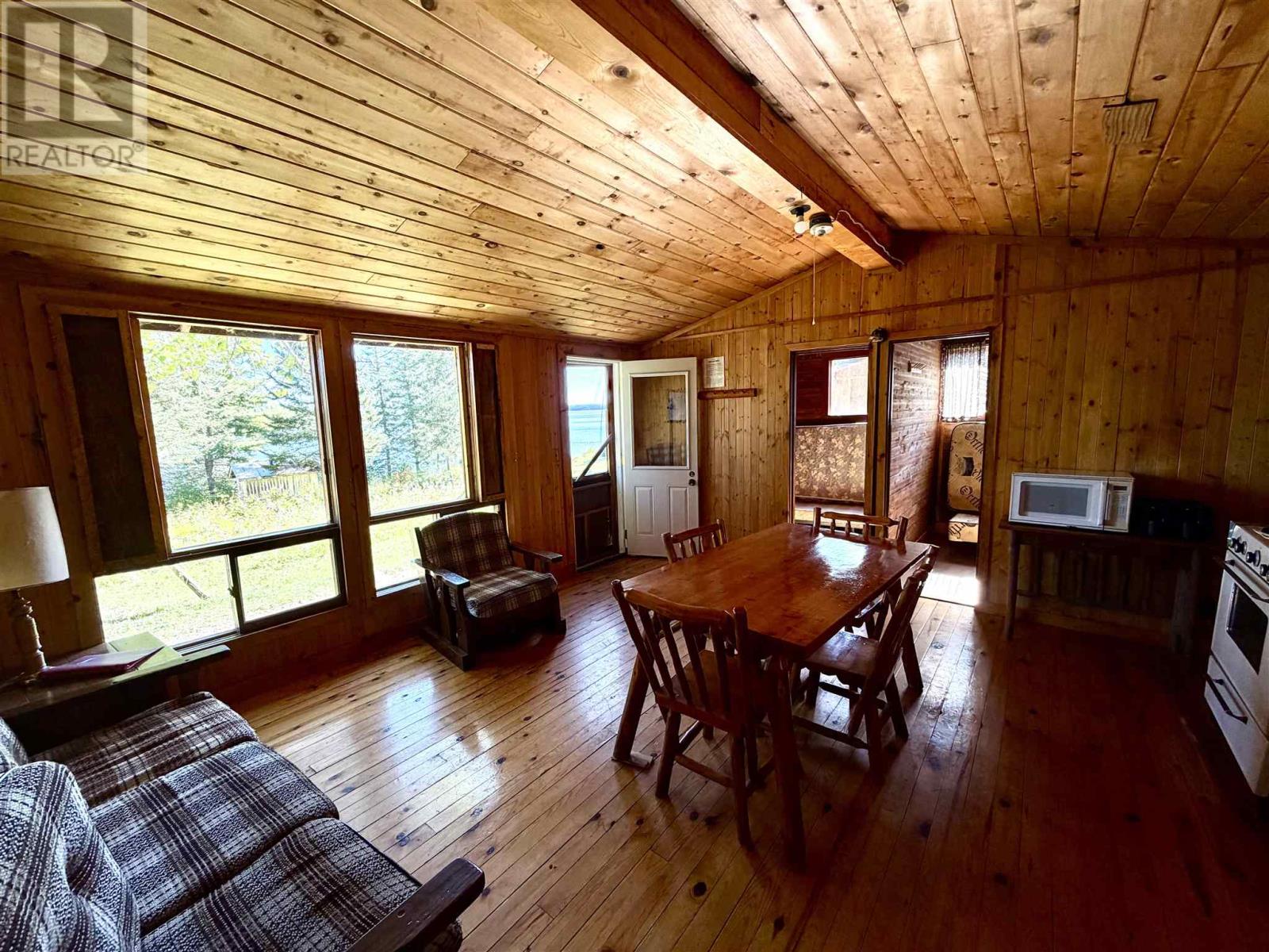PCL 3561 Dog LK, Missanabie — photo 17