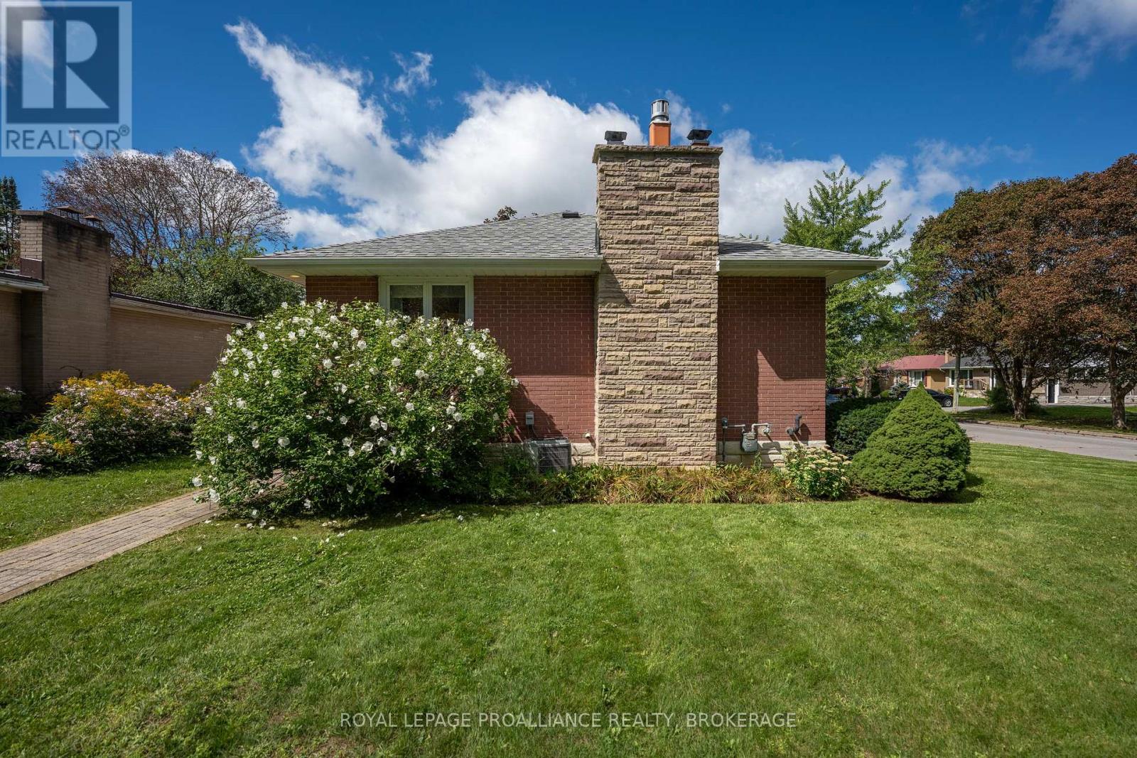 302 ARROWHEAD PLACE - 31