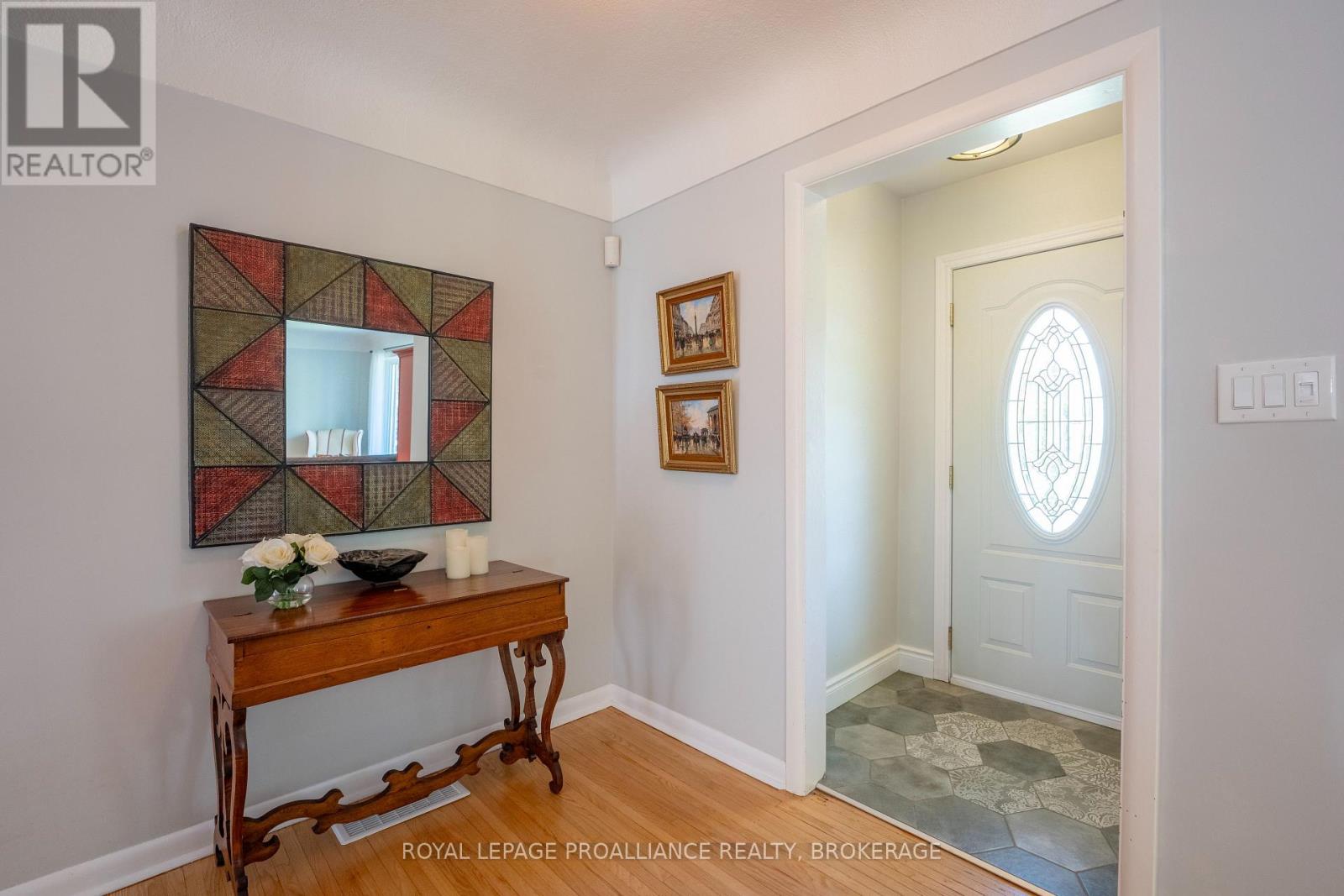 302 ARROWHEAD PLACE - Image 4