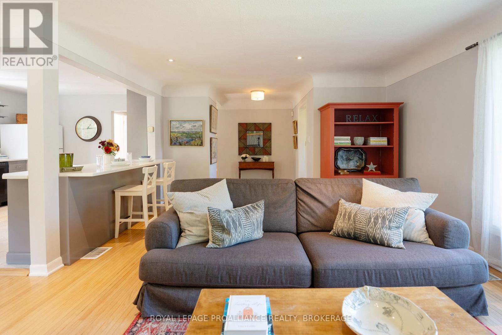 302 ARROWHEAD PLACE - Image 8