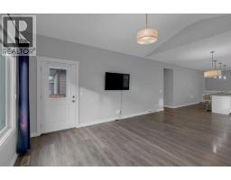 Bedroom - 137 Willow Park, Cochrane, AB T4C2N3 Photo 10