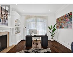 Bedroom 5 - 179 Yonge Boulevard, Toronto, ON M5M3H5 Photo 6